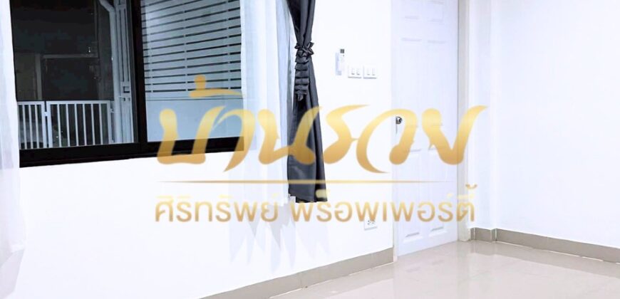 ทาวน์เฮ้าส์ 1 ชั้น หมู่บ้าน เพชรลดา 2 แพรกษา-เทพารักษ์ ใกล้นิคมอุตสาหกรรมบางปู บ้านรีโนเวทใหม่ พร้อมเข้าอยู่