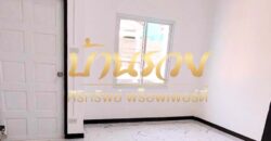 ทาวน์เฮ้าส์ 2 ชั้น หมู่บ้าน ทวีทอง 1 ถนนเทพารักษ์-ศรีนครินทร์ ใกล้รถไฟฟ้า BTS สถานีทิพวัล บ้านรีโนเวทใหม่ทั้งหลัง