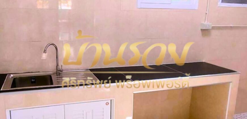 ทาวน์เฮ้าส์ 2 ชั้น หมู่บ้าน ทวีทอง 1 ถนนเทพารักษ์-ศรีนครินทร์ ใกล้รถไฟฟ้า BTS สถานีทิพวัล บ้านรีโนเวทใหม่ทั้งหลัง