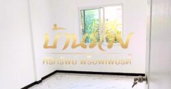 ทาวน์เฮ้าส์ 2 ชั้น หมู่บ้าน ทวีทอง 1 ถนนเทพารักษ์-ศรีนครินทร์ ใกล้รถไฟฟ้า BTS สถานีทิพวัล บ้านรีโนเวทใหม่ทั้งหลัง