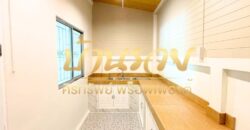 ทาวน์เฮ้าส์ 2 ชั้น หมู่บ้านนิรันดร์วิลล์ 10 ซอยวัดศรีวารีน้อย บางนา กม.18 ใกล้มหาลัยหัวเฉียว บ้านรีโนเวทเปลี่ยนวัสดุใหม่ พร้อมเข้าอยู่