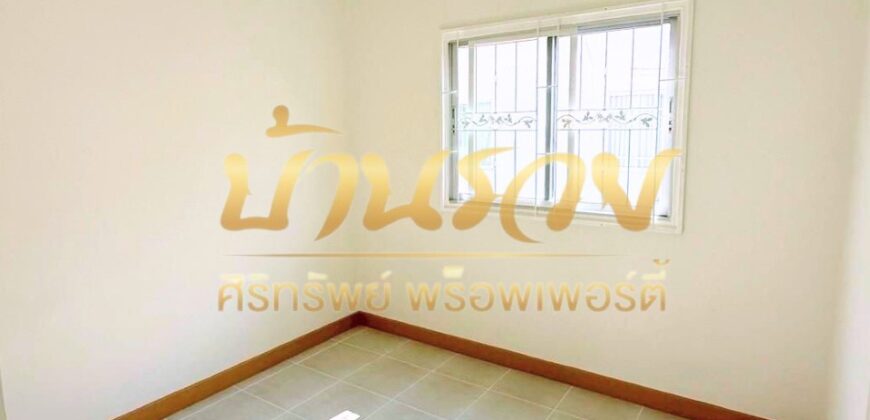 ทาวน์เฮ้าส์ 2 ชั้น หมู่บ้านนิรันดร์วิลล์ 10 ซอยวัดศรีวารีน้อย บางนา กม.18 ใกล้มหาลัยหัวเฉียว บ้านรีโนเวทเปลี่ยนวัสดุใหม่ พร้อมเข้าอยู่