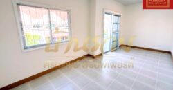 ทาวน์เฮ้าส์ 2 ชั้น หมู่บ้านนิรันดร์วิลล์ 10 ซอยวัดศรีวารีน้อย บางนา กม.18 ใกล้มหาลัยหัวเฉียว บ้านรีโนเวทเปลี่ยนวัสดุใหม่ พร้อมเข้าอยู่