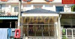 ทาวน์เฮ้าส์ 2 ชั้น หมู่บ้าน พฤกษา 28/1 นิคมบางปู ถนนแพรกษา บ้านรีโนเวทเปลี่ยนวัสดุใหม่ พร้อมเข้าอยู่