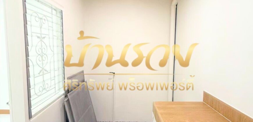 ทาวน์เฮ้าส์ 2 ชั้น หมู่บ้าน พฤกษา 28/1 นิคมบางปู ถนนแพรกษา บ้านรีโนเวทเปลี่ยนวัสดุใหม่ พร้อมเข้าอยู่