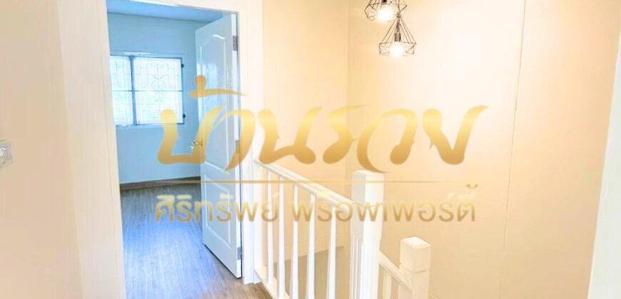 ทาวน์เฮ้าส์ 2 ชั้น หมู่บ้าน พฤกษา 28/1 นิคมบางปู ถนนแพรกษา บ้านรีโนเวทเปลี่ยนวัสดุใหม่ พร้อมเข้าอยู่