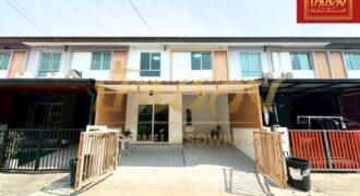 ทาวน์เฮ้าส์ 2 ชั้น หมู่บ้านพฤกษา 106/2 ถนนบางพลี – ตำหรุ ใกล้นิคมอุตสาหกรรมบางปู รีโนเวทพร้อมอยู่