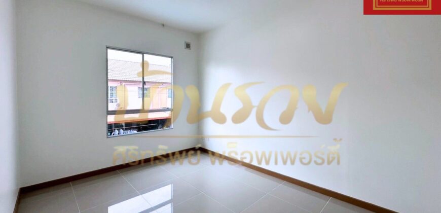 ทาวน์เฮ้าส์ 2 ชั้น หมู่บ้านพฤกษา 106/2 ถนนบางพลี – ตำหรุ ใกล้นิคมอุตสาหกรรมบางปู รีโนเวทพร้อมอยู่