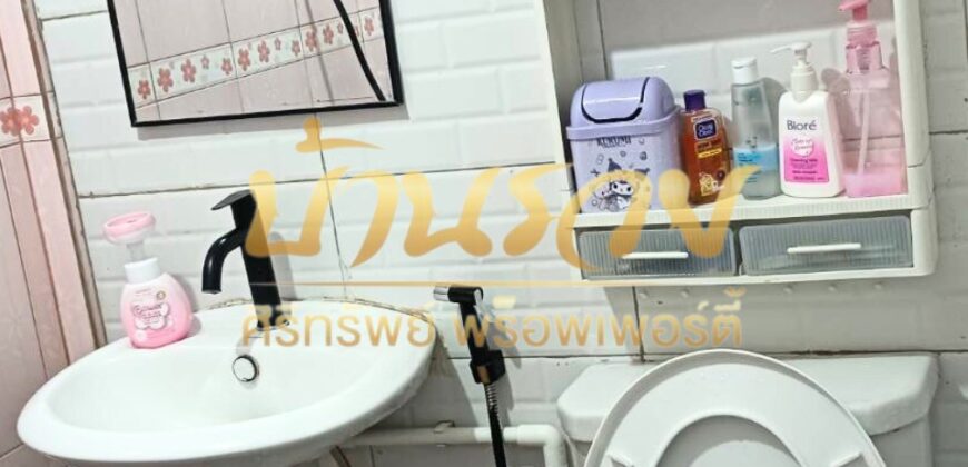ทาวน์เฮ้าส์ 1 ชั้น หมู่บ้านบางปูวิลล่า ซอยโนรี ใกล้สถานีรถไฟฟ้าสายสีเขียว ของแถมเพียบ พร้อมเข้าอยู่