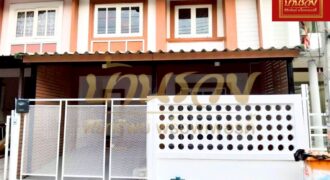 ทาวน์เฮ้าส์ 2 ชั้น หมู่บ้านพฤกษา 15 ถนนบางพลี – ตำหรุ ใกล้นิคมอุตสาหกรรมบางปู บ้านรีโนเวทใหม่