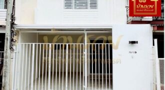 ทาวน์เฮ้าส์ 2 ชั้น หมู่บ้าน พฤกษา 47/2 ใกล้ทางด่วนกาญจนา บางนา-พระราม 2 บ้านรีโนเวทใหม่ พร้อมเข้าอยู่