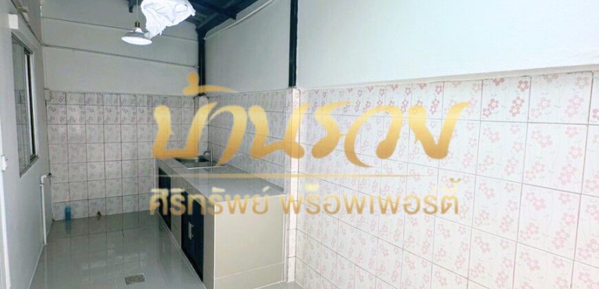 ทาวน์เฮ้าส์ 2 ชั้น หมู่บ้าน พฤกษา 62 หนามแดง – บางพลี-เทพารักษ์ ใกล้แหล่งอำนวยความสะดวก บ้านรีโนเวทใหม่พร้อมเข้าอยู่