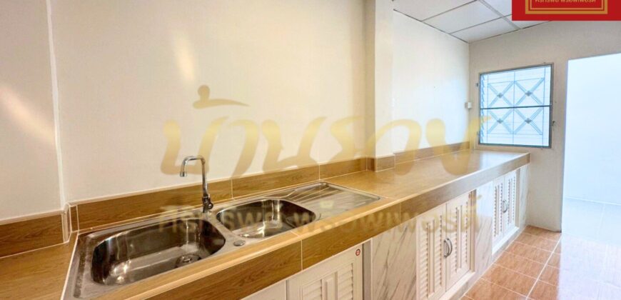 ทาวน์เฮ้าส์ 2 ชั้น หมู่บ้าน สุธาวี คลัสเตอร์ ใกล้สี่แยกบางพลี ถนนตำหรุ-คลองขุด บ้านรีโนเวทใหม่