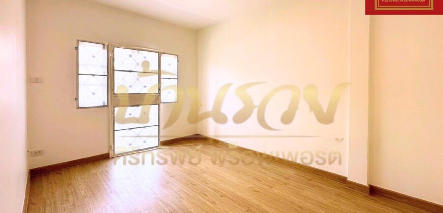 ทาวน์เฮ้าส์ 2 ชั้น หมู่บ้าน สุธาวี คลัสเตอร์ ใกล้สี่แยกบางพลี ถนนตำหรุ-คลองขุด บ้านรีโนเวทใหม่