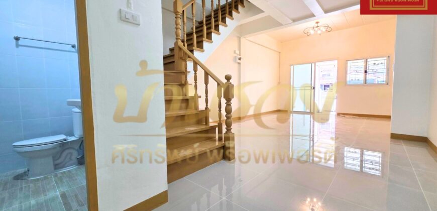 ทาวน์เฮ้าส์ 2 ชั้น หมู่บ้าน รุ่งทวี นิคมบางปู #ถนนเมนต้นโครงการ แพรกษา บ้านรีโนเวทเปลี่ยนวัสดุใหม่ พร้อมเข้าอยู่