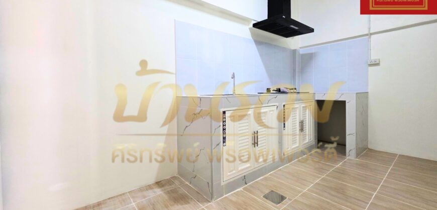 ทาวน์เฮ้าส์ 2 ชั้น หมู่บ้าน รุ่งทวี นิคมบางปู #ถนนเมนต้นโครงการ แพรกษา บ้านรีโนเวทเปลี่ยนวัสดุใหม่ พร้อมเข้าอยู่