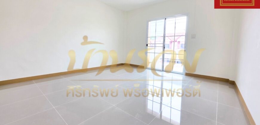 ทาวน์เฮ้าส์ 2 ชั้น หมู่บ้าน รุ่งทวี นิคมบางปู #ถนนเมนต้นโครงการ แพรกษา บ้านรีโนเวทเปลี่ยนวัสดุใหม่ พร้อมเข้าอยู่