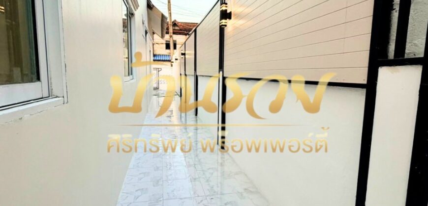 บ้านแฝด 1 ชั้น #ถนนเมน หมู่บ้านเด่นชัย บางเมือง-ศรีนครินทร์ ใกล้ BTS รถไฟฟ้าทิพวัล ทางด่วนกาญจนาฯ บ้านรีโนเวทใหม่ทั้งหลัง