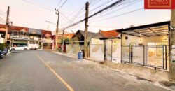 บ้านแฝด 1 ชั้น #ถนนเมน หมู่บ้านเด่นชัย บางเมือง-ศรีนครินทร์ ใกล้ BTS รถไฟฟ้าทิพวัล ทางด่วนกาญจนาฯ บ้านรีโนเวทใหม่ทั้งหลัง