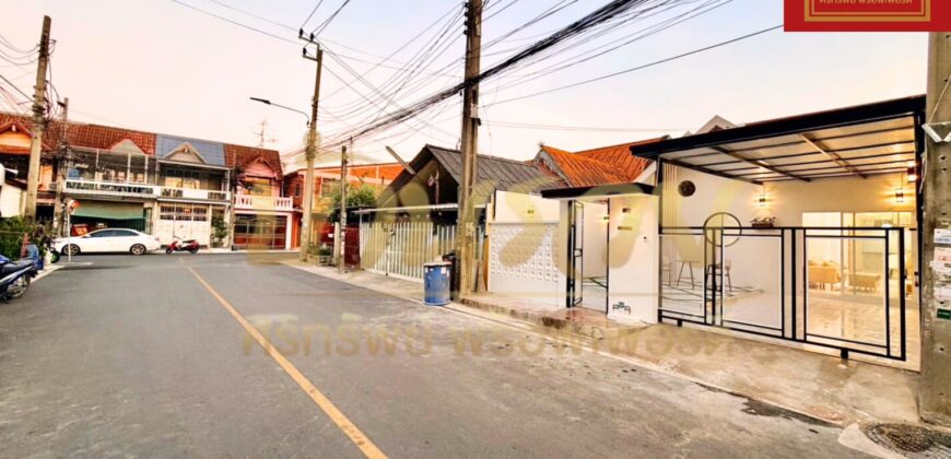 บ้านแฝด 1 ชั้น #ถนนเมน หมู่บ้านเด่นชัย บางเมือง-ศรีนครินทร์ ใกล้ BTS รถไฟฟ้าทิพวัล ทางด่วนกาญจนาฯ บ้านรีโนเวทใหม่ทั้งหลัง