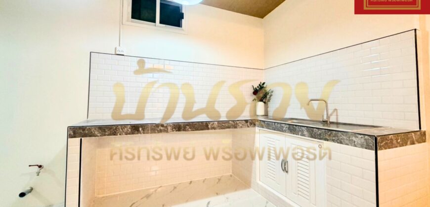 บ้านแฝด 1 ชั้น #ถนนเมน หมู่บ้านเด่นชัย บางเมือง-ศรีนครินทร์ ใกล้ BTS รถไฟฟ้าทิพวัล ทางด่วนกาญจนาฯ บ้านรีโนเวทใหม่ทั้งหลัง