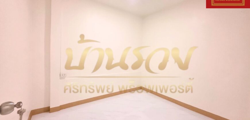 ทาวน์เฮ้าส์ 1 ชั้น #ต้นโครงการ หมู่บ้านเพชรงาม ซอยเทศบาลบางปู 60 (ซอยวัดอโศการาม) บ้านรีโนเวทเปลี่ยนวัสดุใหม่ ใกล้รถไฟฟ้า BTS สถานีเคหะ