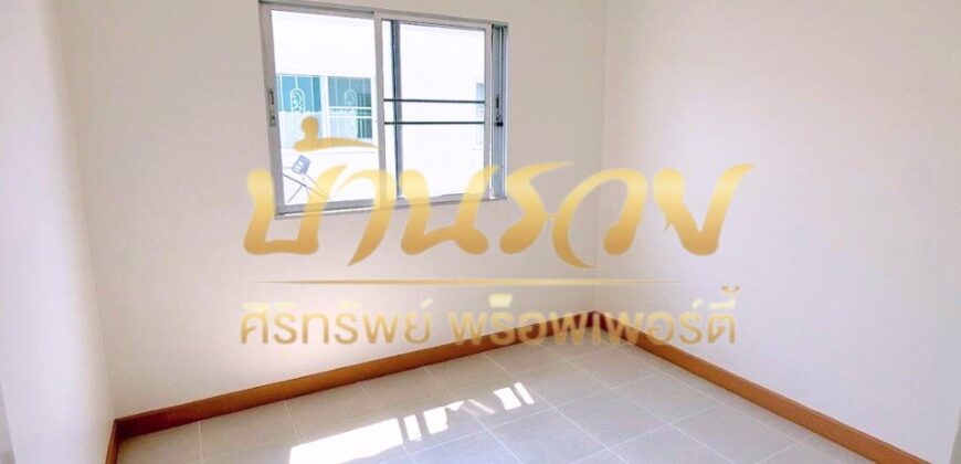 ทาวน์เฮ้าส์ 2 ชั้น หมู่บ้านนิรันดร์วิลล์ 10 ซอยวัดศรีวารีน้อย บางนา กม.18 ใกล้มหาลัยหัวเฉียว บ้านรีโนเวทเปลี่ยนวัสดุใหม่ พร้อมเข้าอยู่