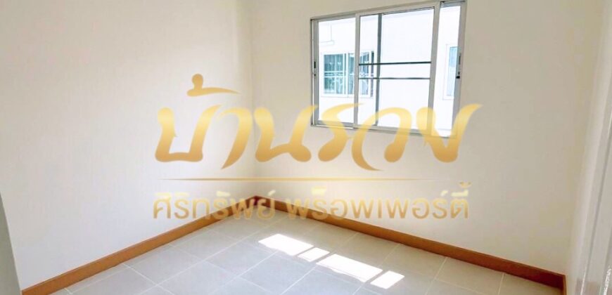 ทาวน์เฮ้าส์ 2 ชั้น หมู่บ้านนิรันดร์วิลล์ 10 ซอยวัดศรีวารีน้อย บางนา กม.18 ใกล้มหาลัยหัวเฉียว บ้านรีโนเวทเปลี่ยนวัสดุใหม่ พร้อมเข้าอยู่