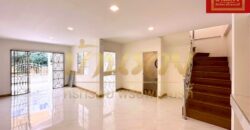 ทาวน์เฮ้าส์ 2 ชั้น หมู่บ้านพนาสนธิ์ วิลล่า12 บางปู บ้านรีโนเวทเปลี่ยนวัสดุใหม่ ใกล้รถไฟฟ้า BTS สถานีเคหะ