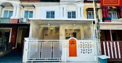 ทาวน์เฮาส์ 2ชั้น หมู่บ้านเดอะคอนเนค6 (บางนาตราดกม.8) ใกล้เมกาบางนา ตกแต่งสไตล์มินิมอลพร้อมเข้าอยู่