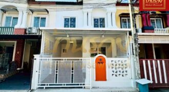 ทาวน์เฮาส์ 2ชั้น หมู่บ้านเดอะคอนเนค6 (บางนาตราดกม.8) ใกล้เมกาบางนา ตกแต่งสไตล์มินิมอลพร้อมเข้าอยู่