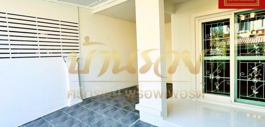 ทาวน์เฮาส์ 2ชั้น หมู่บ้านเดอะคอนเนค6 (บางนาตราดกม.8) ใกล้เมกาบางนา ตกแต่งสไตล์มินิมอลพร้อมเข้าอยู่